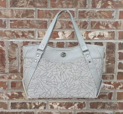 Hireath in Neutrals