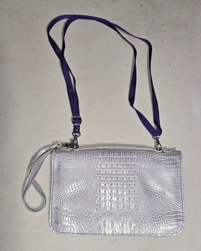 Bend and Snap Clutch - Silver Croc