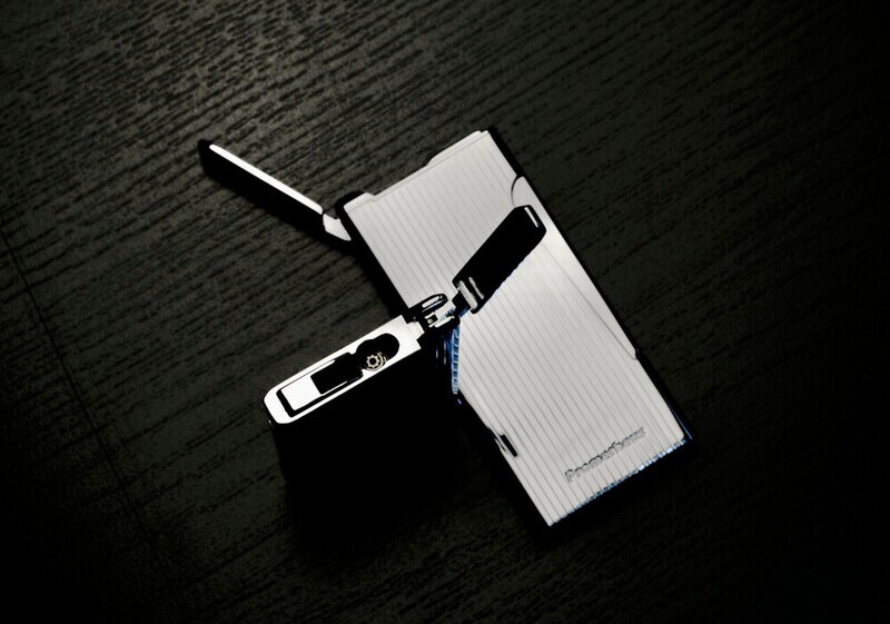 Prometheus Chrome Vertical Lines Torch