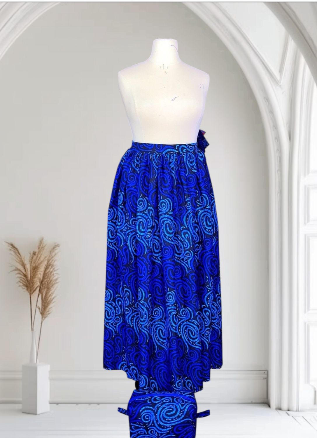 Yeirdesign beautiful blue skirt and makeup bag set 