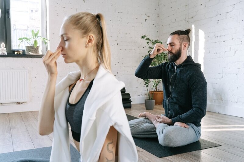 60-minute Group Somatic Breathwork with Bridey