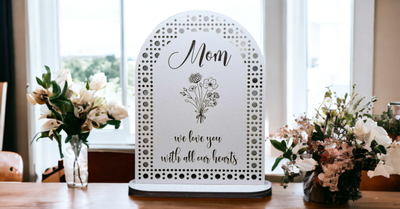 Mother&#39;s Day Rattan Shelf Sitter