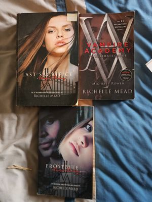 Richelle Mead - Vampire Academy