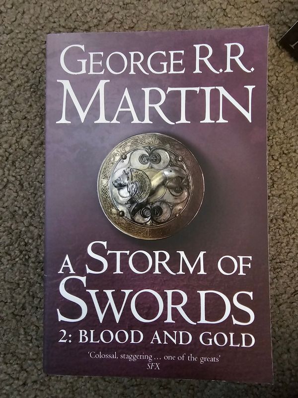 A Storm of Swords Blood and Gold - George R.R Martin