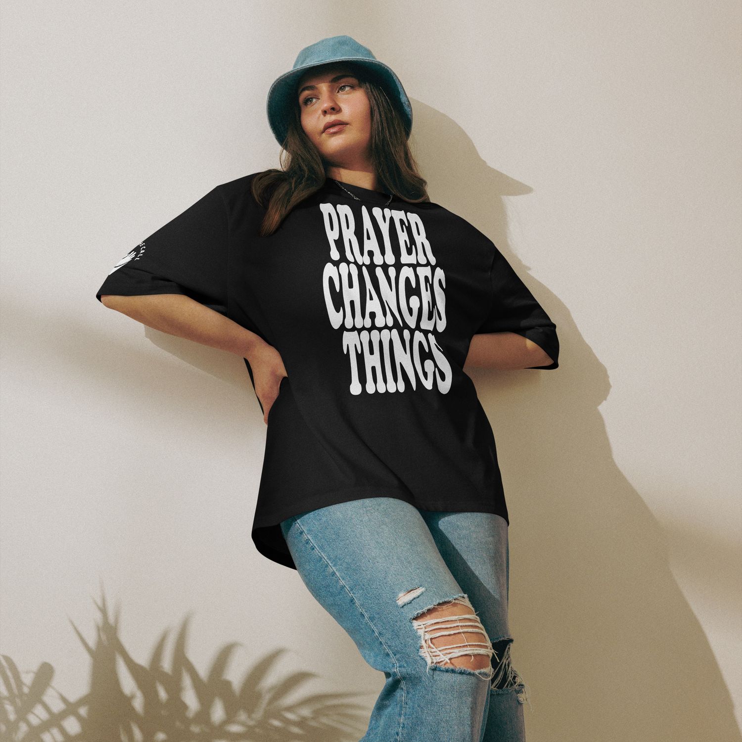 Prayer Changes Things Oversized heavyweight t-shirt Wht on Blk