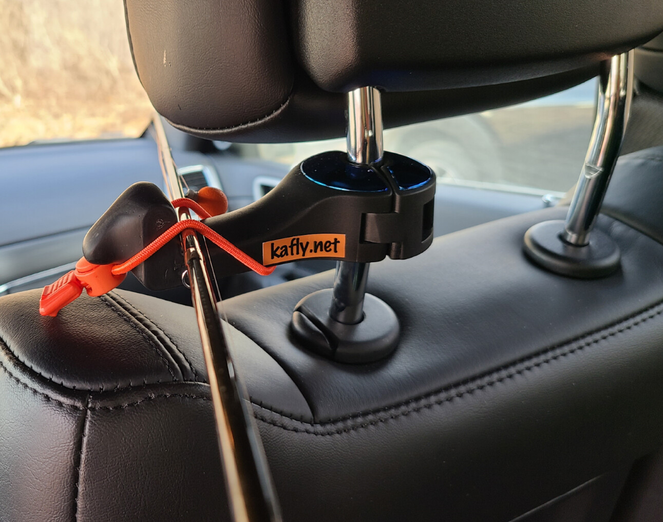 Rod Holder for cars