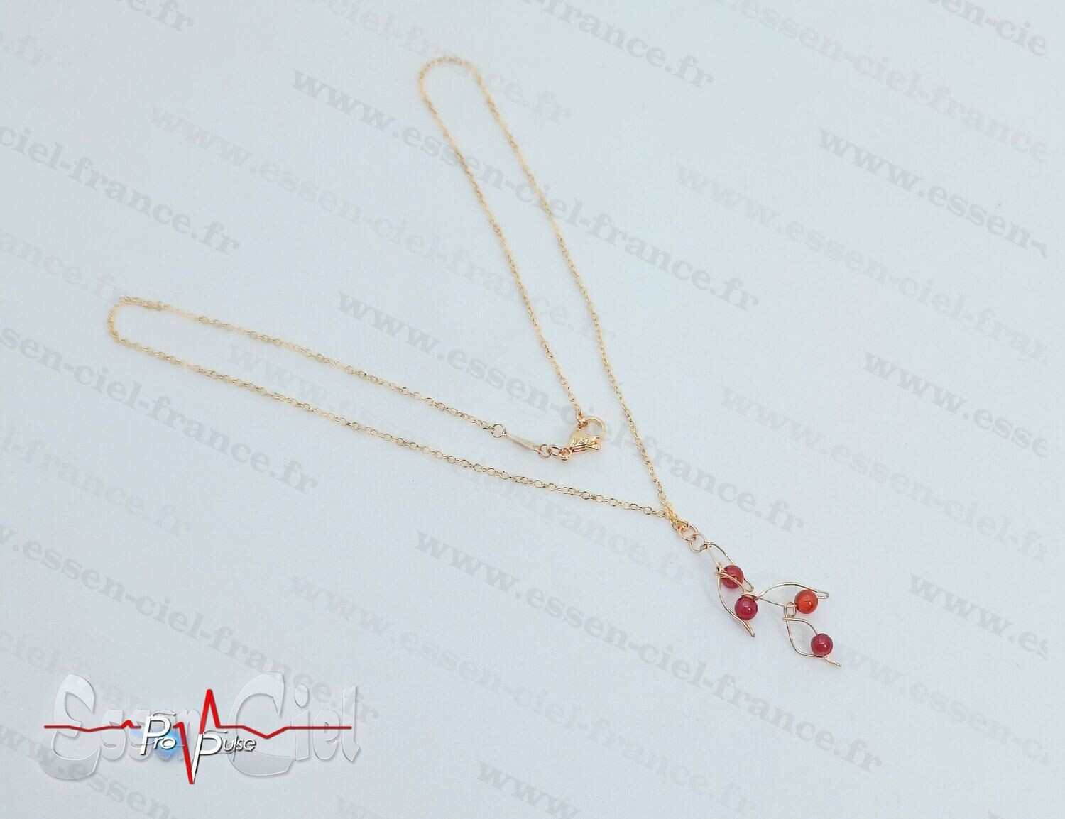 LIQUIDATION FIN DE SERIE - COLLIER FEUILLE - Plaqué Or - Cornaline LIQUIDATION FIN DE SERIE - COLLIER FEUILLE - Plaqué Or - Cornaline