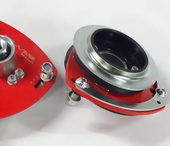 2 Piastre Camber Regolabili degli Ammortizzatori Anteriori:AUDI A3 (8P1) ,A3 Sportback (8PA) , TT (8J3) ,TT Roadster (8J9) ,  SEAT ALTEA (5P1) ,LEON (1P1) ,TOLEDO III (5P2),GOLF PLUS (5M1, 521) ,GOLF