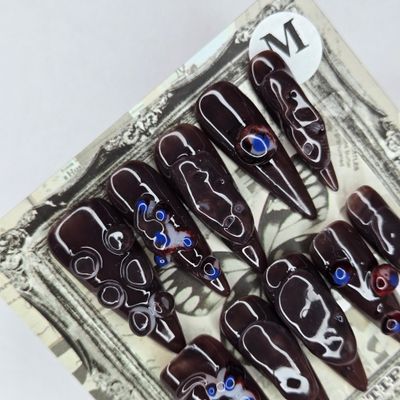 3cm Dark and Mysterious Press-On Nails with Sculpted Eyeballs - M