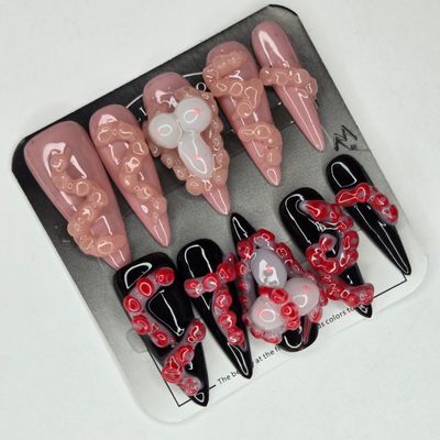 Hand-Sculpted Octopus &amp; Feminine Form Press-On Nails - M