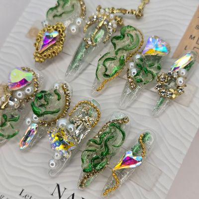 Hand-Sculpted Green &amp;Gold Luxe Press-On Nails - S