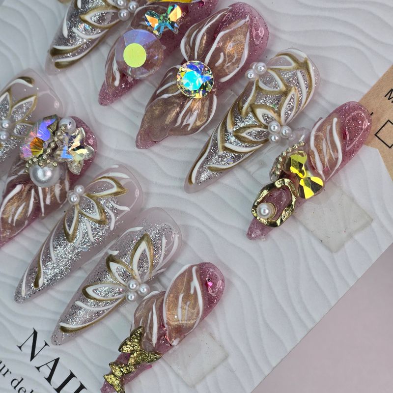 Hand-Painted &amp; Sculpted Golden Petal Press-On Nails - S