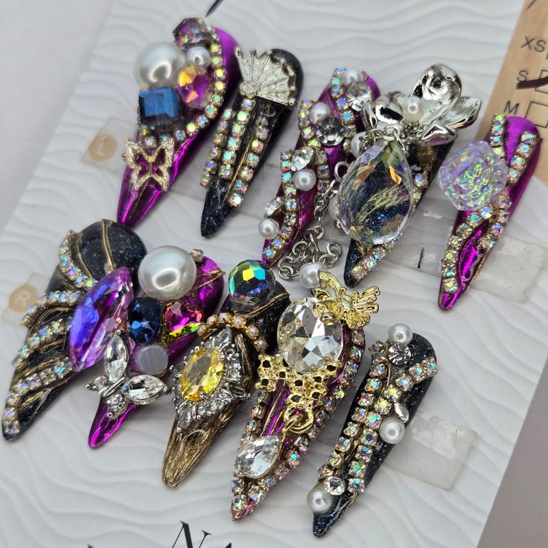 Glamorous Pink &amp; Black Rhinestone-Studded 3D Press-On Nails - S