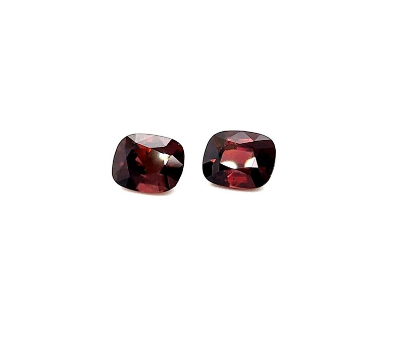 7.93 ct./2	Red zircon cushion/ Циркон красный кушон пара (арт. 0134)
