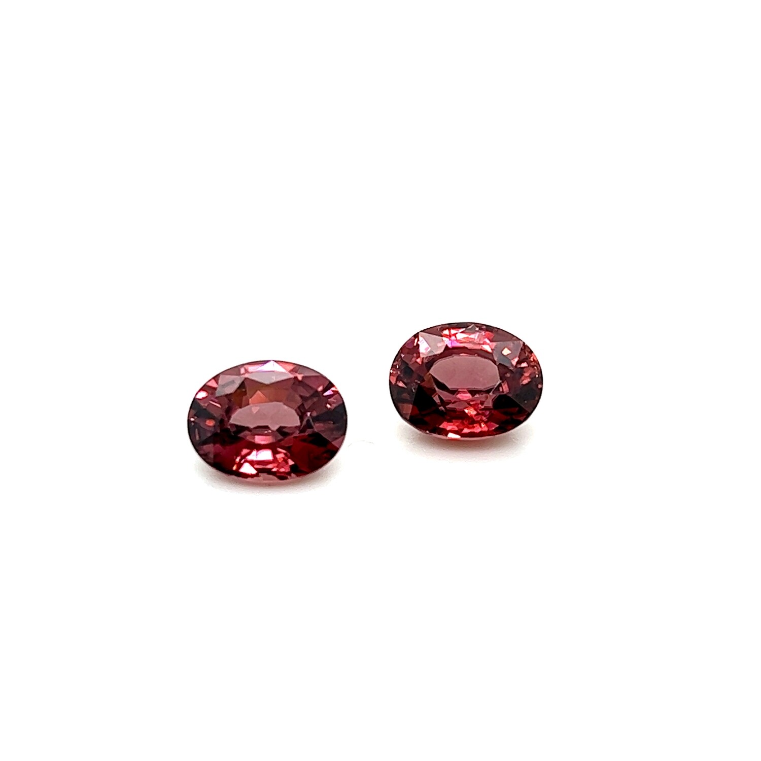 6.55 ct./2	Red zircon oval/ Циркон красный овал пара (арт. 0136)