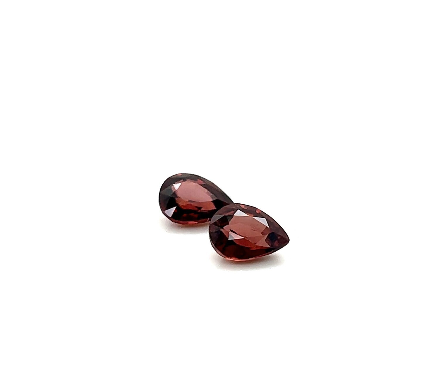6.61 ct./2	Red zircon pear/ Циркон красный груша пара (арт. 0139)