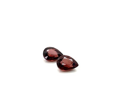 6.61 ct./2 Red zircon pear/ Циркон красный груша пара (арт. 0139)