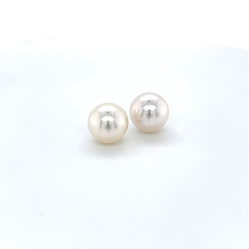 10.80 ct./2 Жемчуг культивированный Южных морей серебристо белый/ Cultured South sea pearl silver white (арт. 0365)