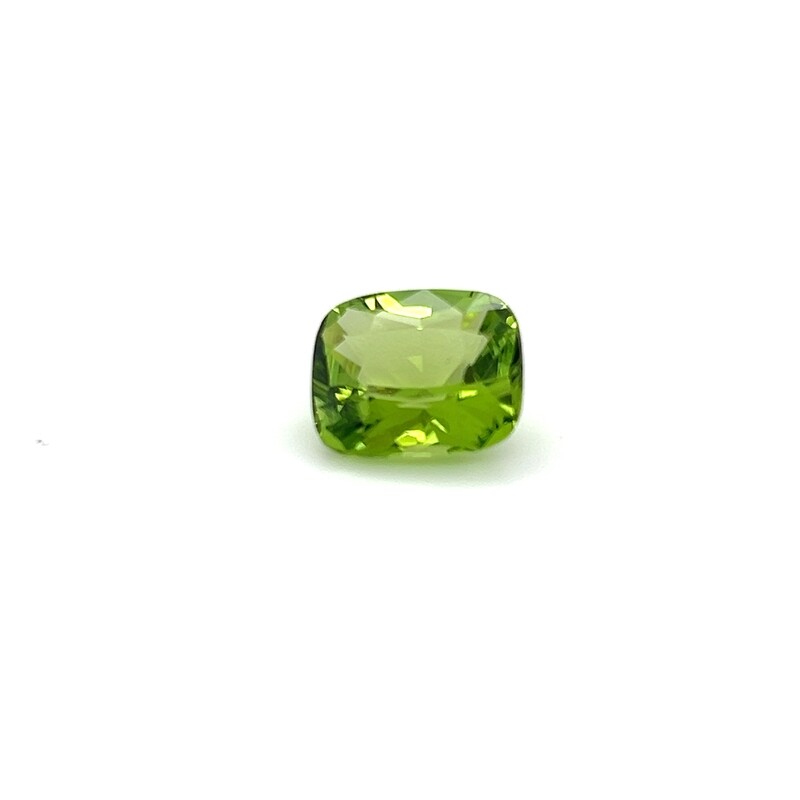 5.49 ct. Перидот природный кушон/ Natural peridot cushiom (арт. 0401)