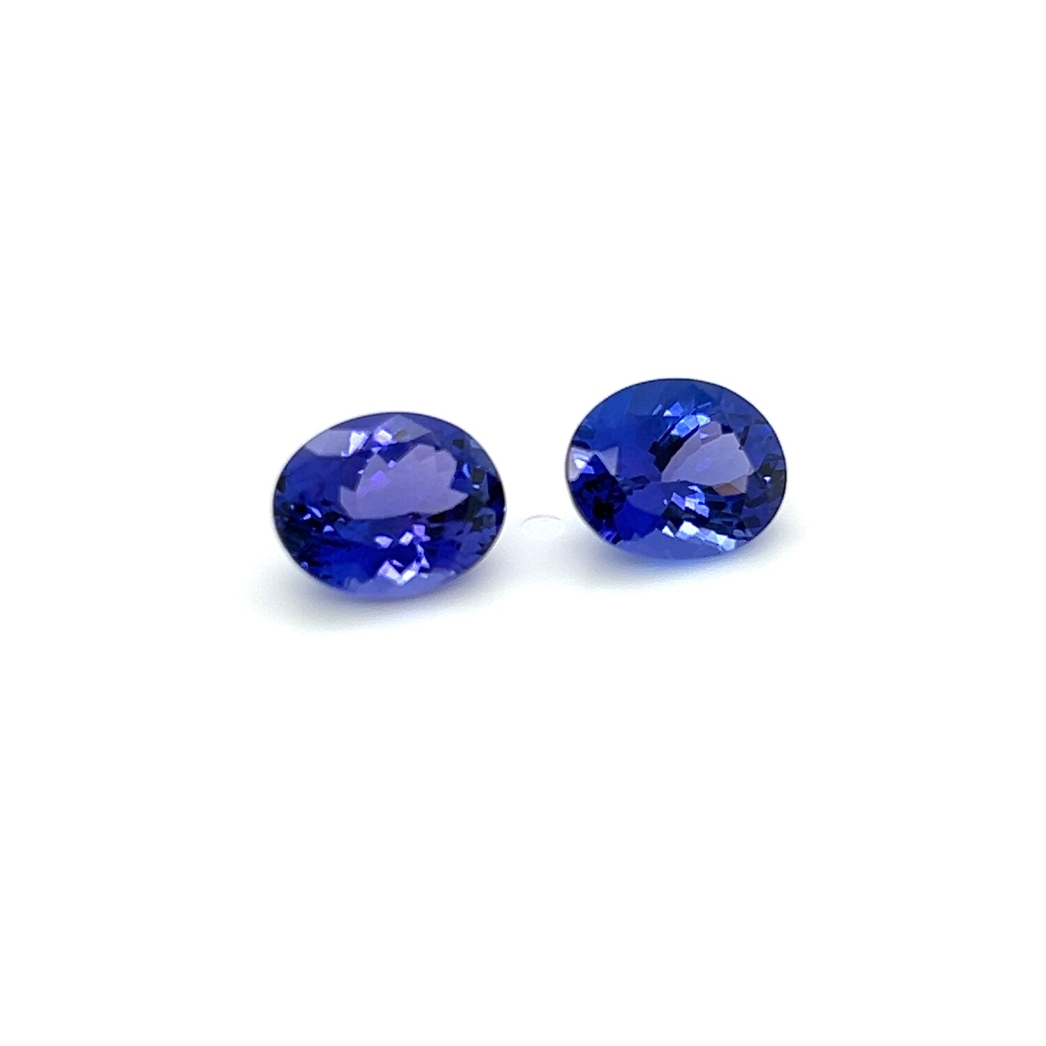 5.82 ct./2 Танзанит природный термообработанный овал/ Natural tanzanite enhanced by thermal treatment oval (арт. 0396 )