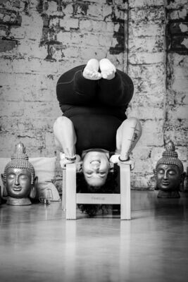 Personal Yoga mit dem Feet up - Kopfübertrainer