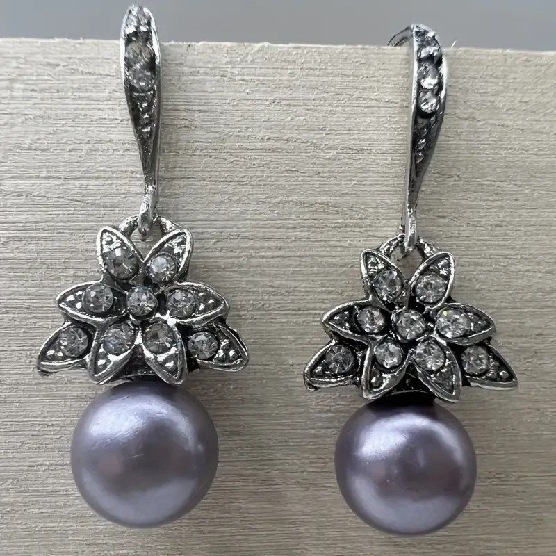 Flower Design With Shiny Zircon Faux Gray Pearl Vintage Dangle Earrings