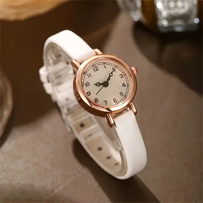 1pc Women&#39;s Retro Rose Golden Quartz Watch - Elegant White PU Leather Strap, White Dial with Black Numerals