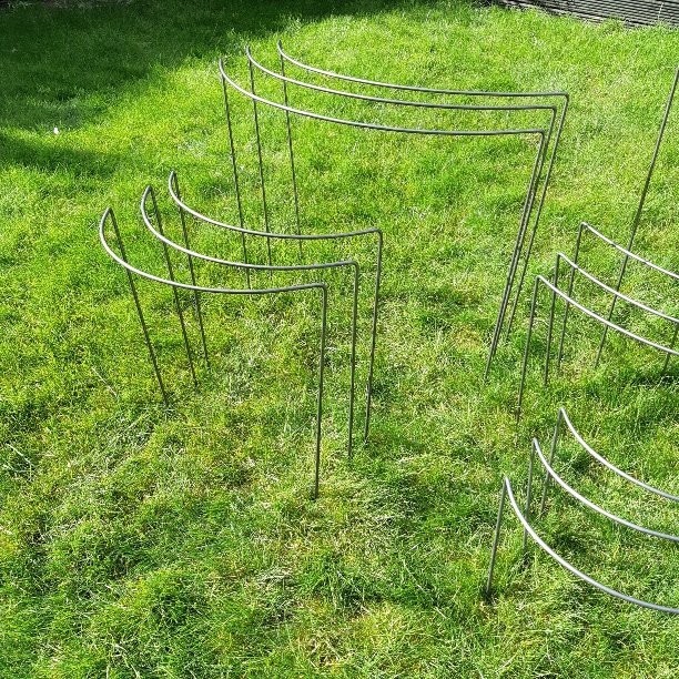 15 Pack of Metal Plant Supports.