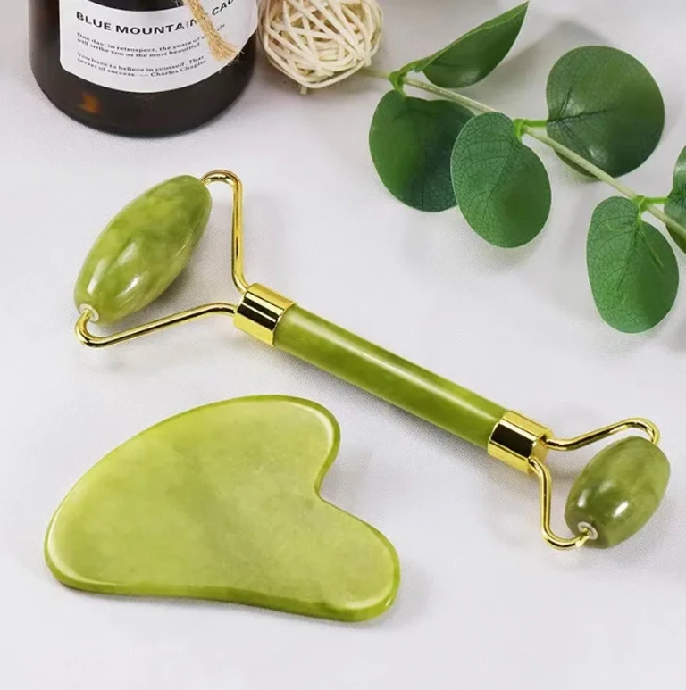 Guasha and facial jade roller