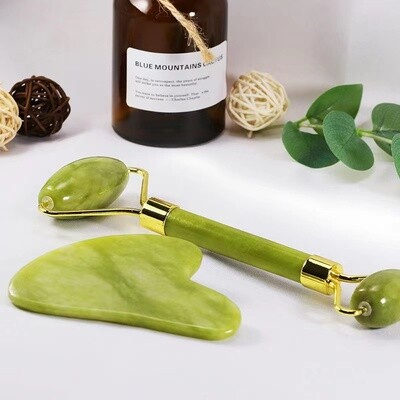 Guasha and facial jade roller