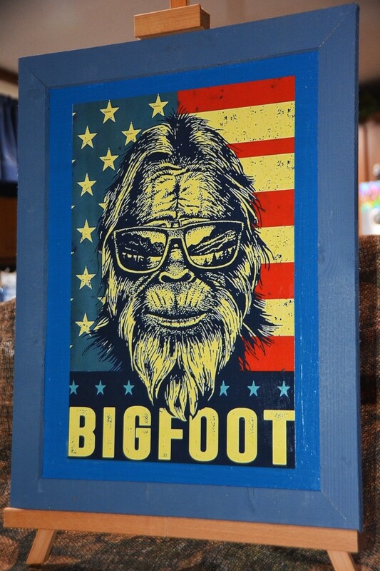 16 x 21 Bigfoot Country Wooden Sign
