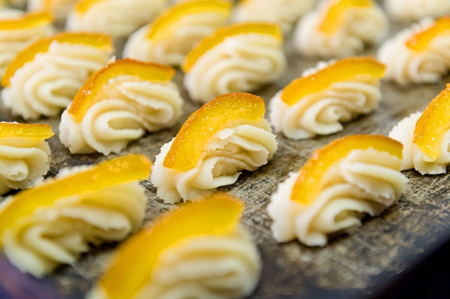 Dolci di Mandorla con arancia