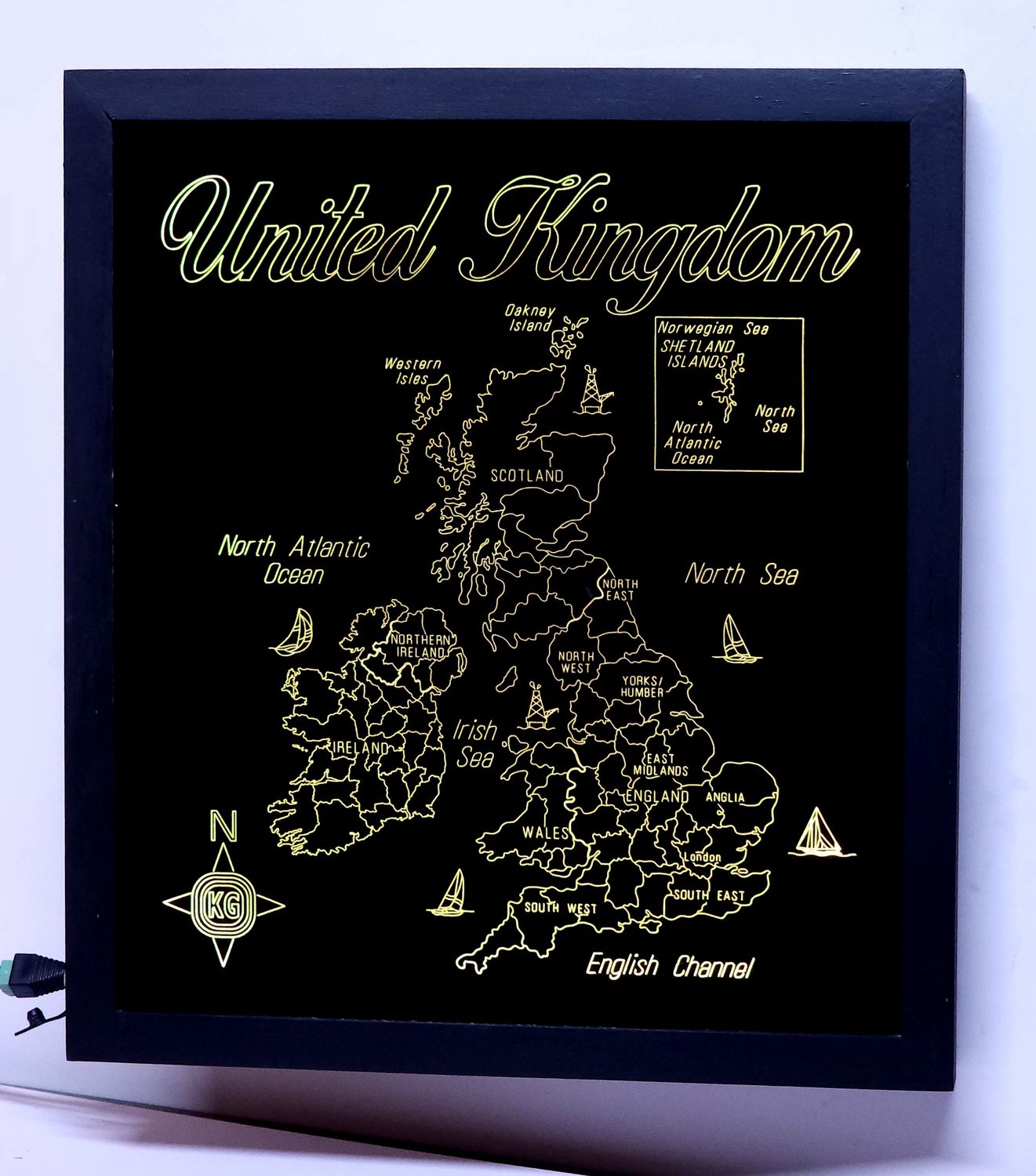 LED Gift Map of the UNITED KINGDOM, Map Sizes:: Medium 505mm (19-7/8&quot;)w x 450mm (17-3/4)h
