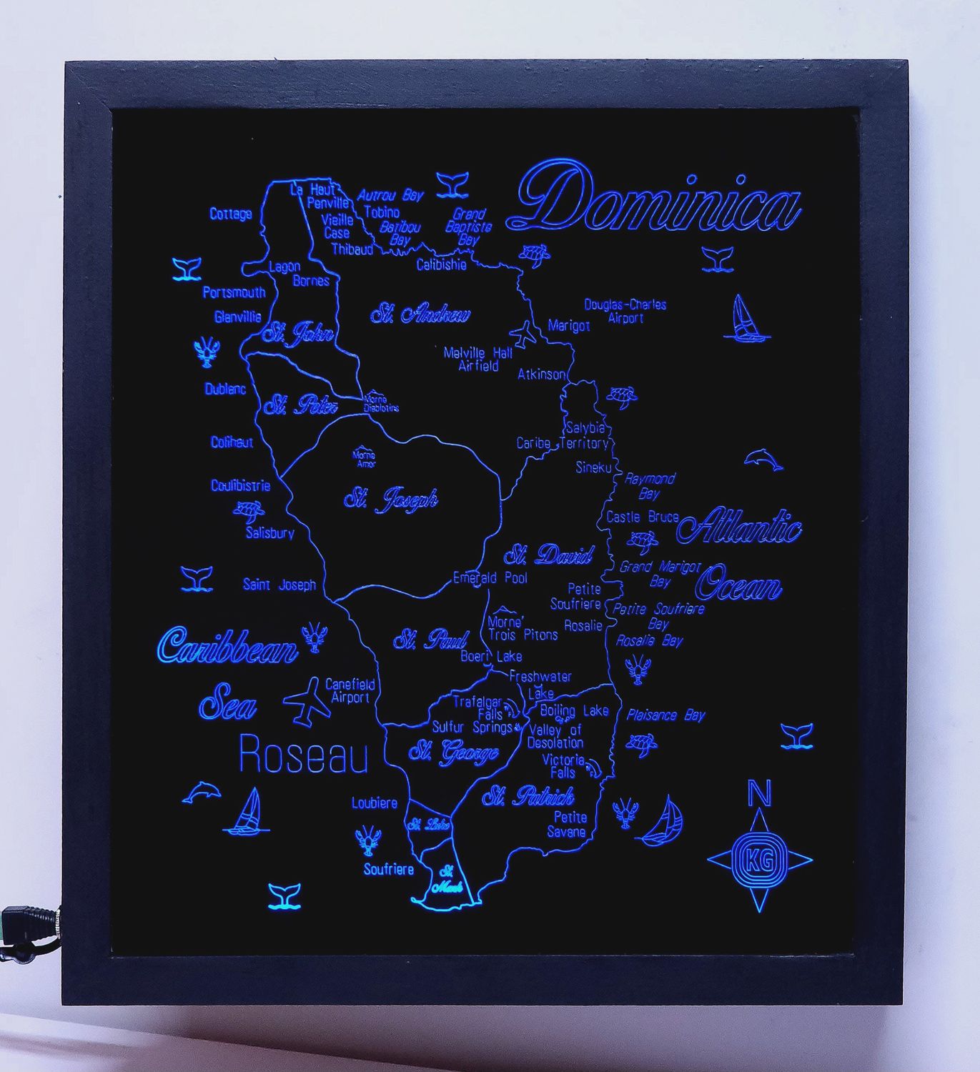LED Gift Map of the Caribbean Island of DOMINICA, Map Sizes:: Medium 450mm (17-3/4) w x 505mm (19-7/8&quot;) h