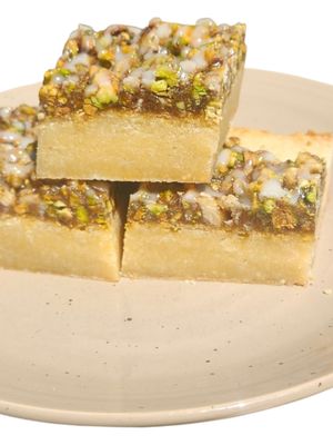Baklava blondies