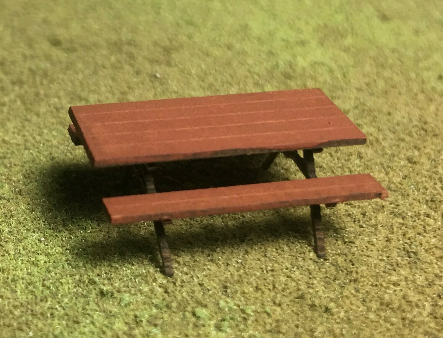 HO - Picnic Tables