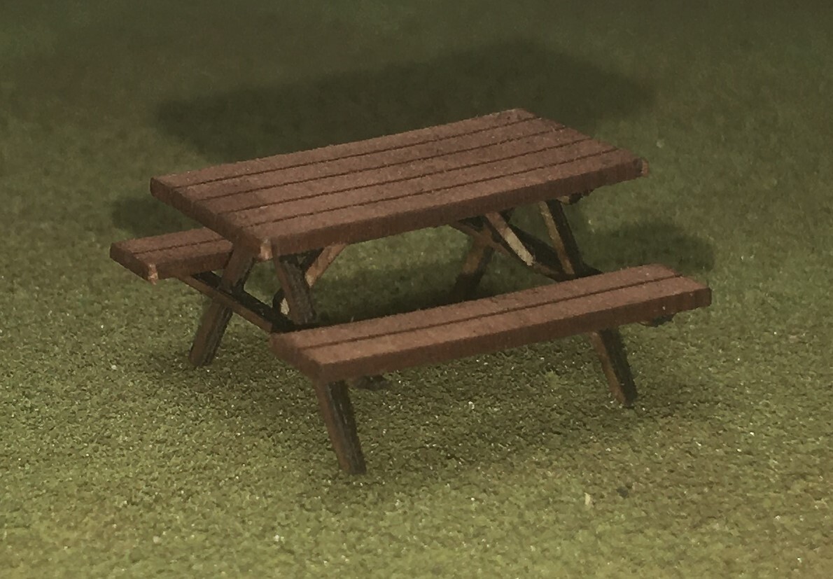 O - Picnic Tables