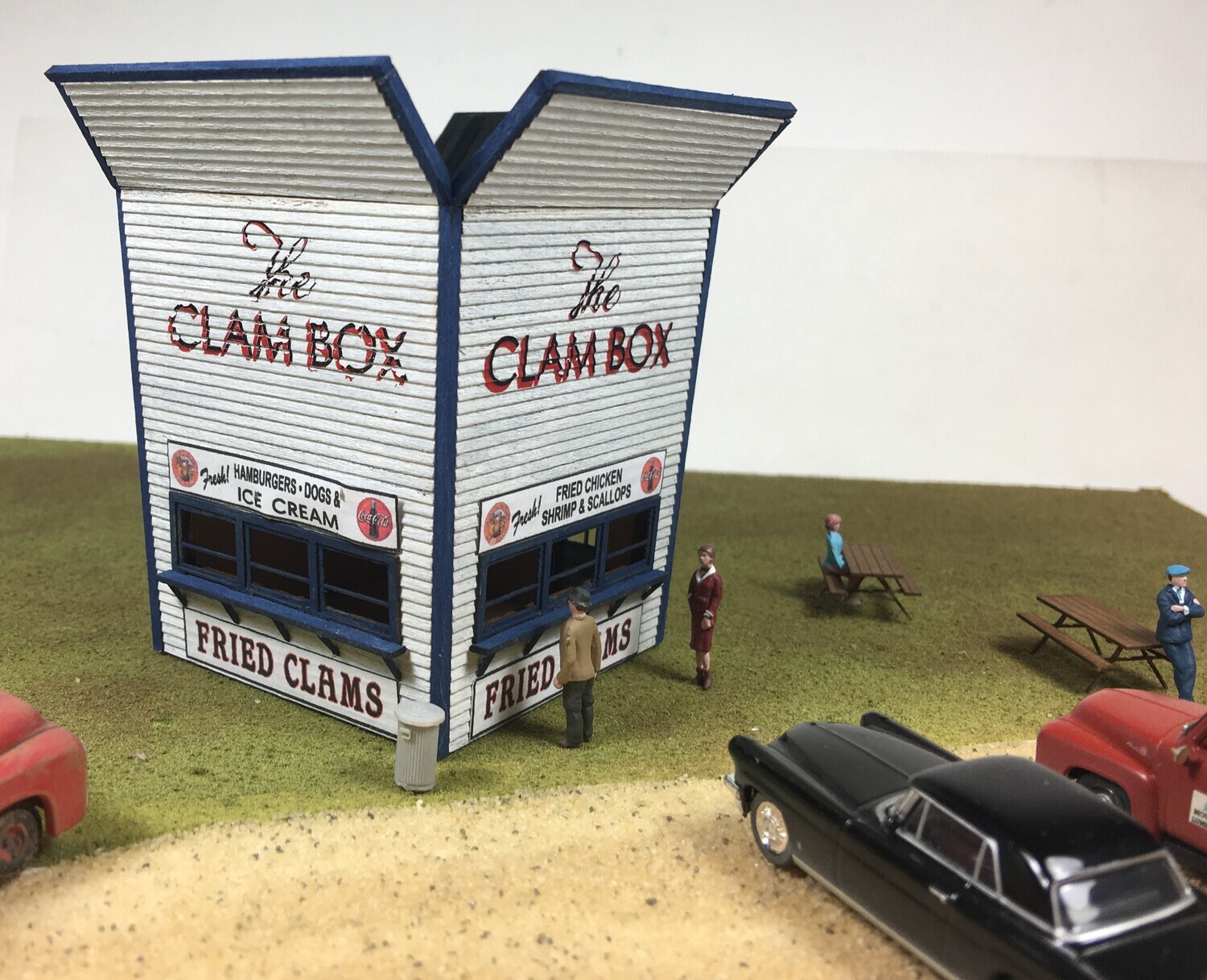 O - The Clam Box