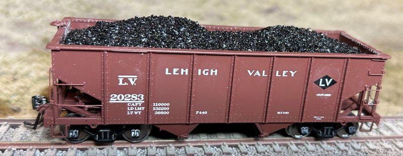 HO - Rapido GLa 2-Bay Hopper - Coal Loads