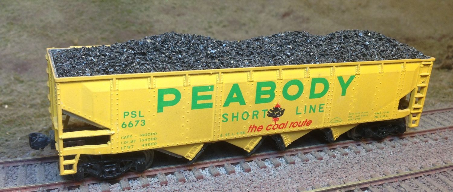 Athearn Quad Hopper - Coal Loads