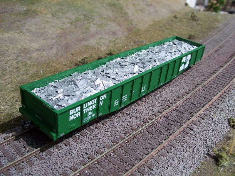 HO - Walthers/Proto 53&#39; Gondola - Scrap Aluminum Load