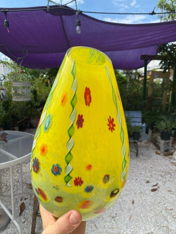 Floral Vase Lemon Green