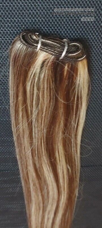 Cortina extensiones castaño con mechas