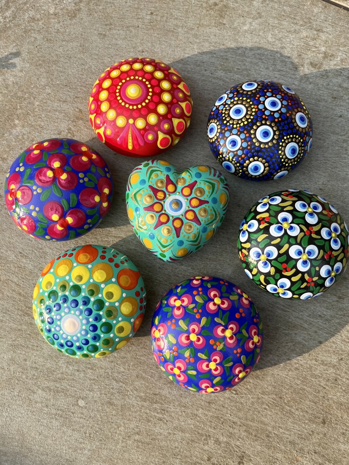 Dot Painting auf Keramik-Stein, klein