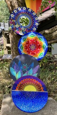 Dot-Painting Mandala auf Leinwand