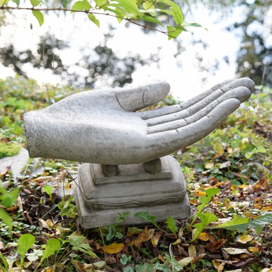 Lotus Hand - Englischer Steinguß