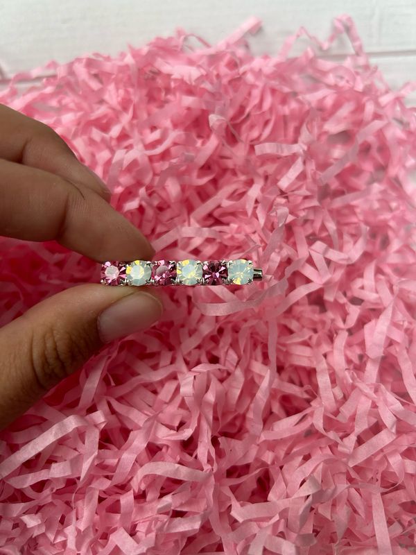 Crystal stock pins