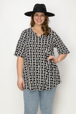 EXTENDED PLUS HORSESHOE NECK QUARTER SLEEVE TOP