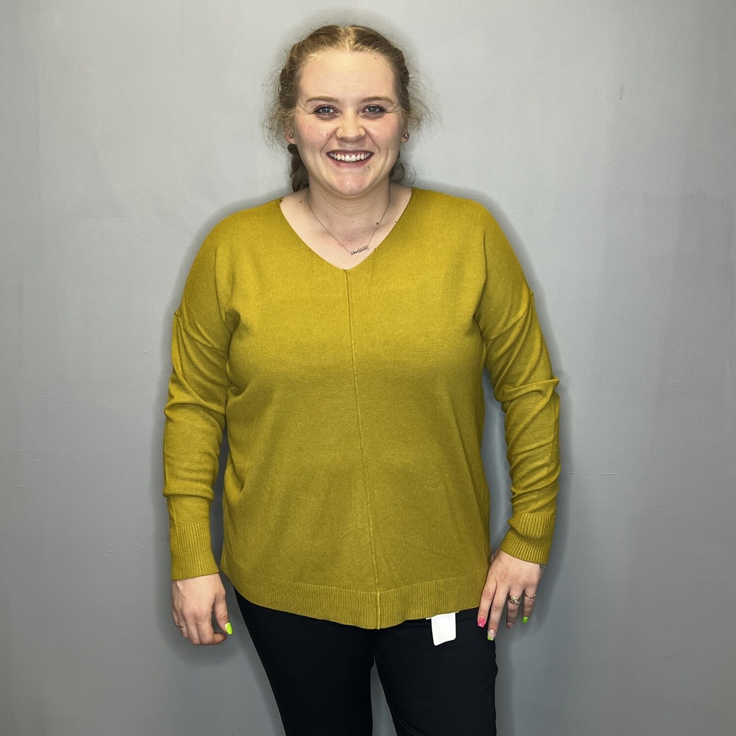 HI-LOW V-NECK FRONT SEAM SWEATER