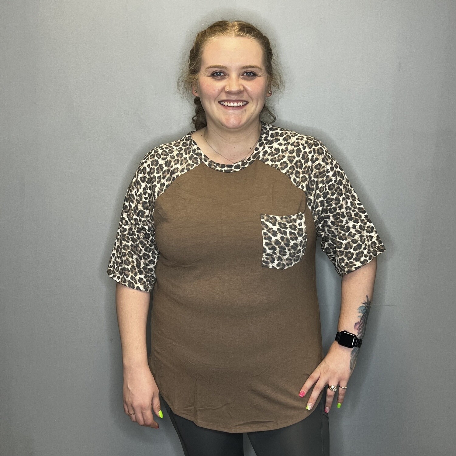 LEOPARD SLEEVE PATCH POCKET TOP